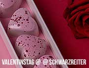 Love in a box -  Valentinstag To Go mit Koch- und Pralinenboxen im Hotel Vier Jahreszeiten Kempinski München (©Foto: Vier Jahereszeiten Kempinksi)